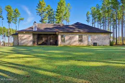 Exterior - 202 Lost Oak Ln, Brandon, MS 39047 photo 13 of 16