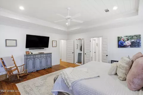 Bedroom - 202 Lost Oak Ln, Brandon, MS 39047 photo 2 of 4