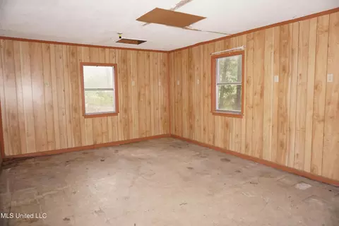 Bedroom - 1392 Old Lake Rd, Brandon, MS 39042 photo 1 of 3