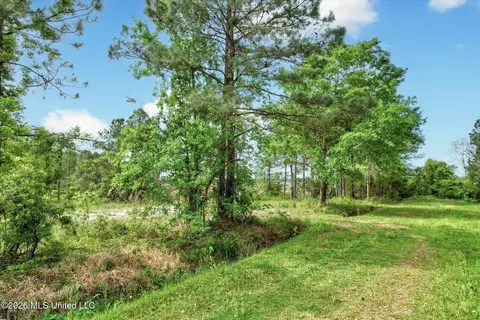 7015 Third St, Bay Saint Louis, MS 39520