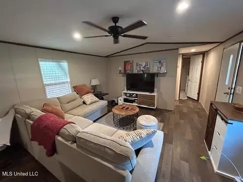 Living - 1044 Summer Oak Ln, Summit, MS 39666 photo 2 of 2