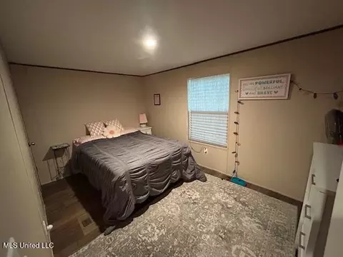Bedroom - 1044 Summer Oak Ln, Summit, MS 39666 photo 3 of 3