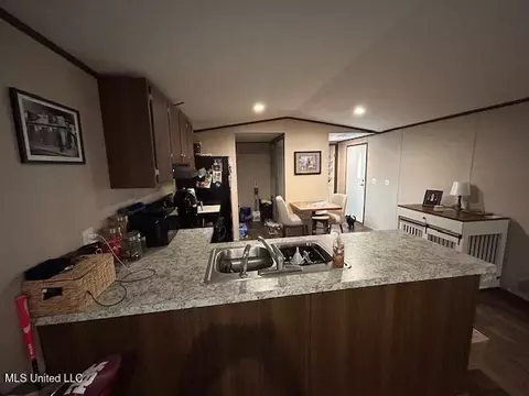 Kitchen - 1044 Summer Oak Ln, Summit, MS 39666 photo 1 of 4