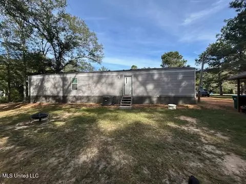Exterior - 1044 Summer Oak Ln, Summit, MS 39666 photo 9 of 13