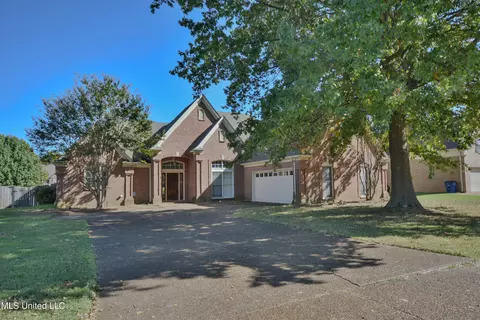 9354 Gee Gee Dr, Olive Branch, MS 38654
