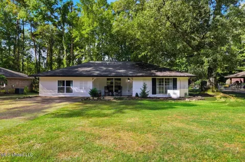 123 Woodgate Dr, Brandon, MS 39042