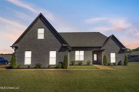 116 Honor Cv, Senatobia, MS 38668 photo 2