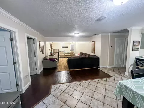 Living - 2147 Central Firetower Rd, Lucedale, MS 39452 photo 2 of 7