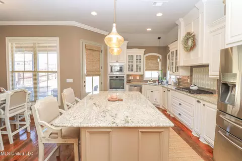 Kitchen - 704 Prosperity Xing, Flowood, MS 39232 photo 1 of 4