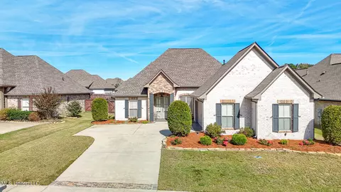704 Prosperity Xing, Flowood, MS 39232