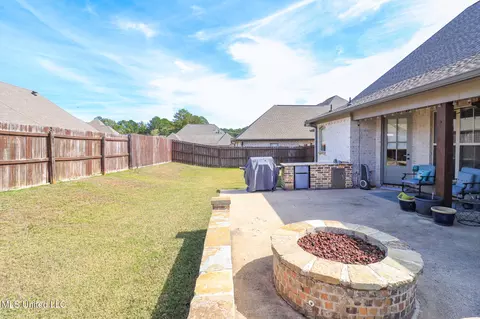 Exterior - 704 Prosperity Xing, Flowood, MS 39232 photo 3 of 9