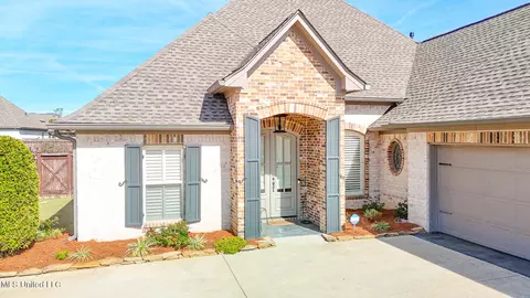 Exterior - 704 Prosperity Xing, Flowood, MS 39232 photo 7 of 9