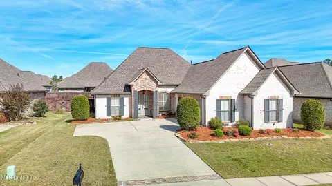 Exterior - 704 Prosperity Xing, Flowood, MS 39232 photo 6 of 9
