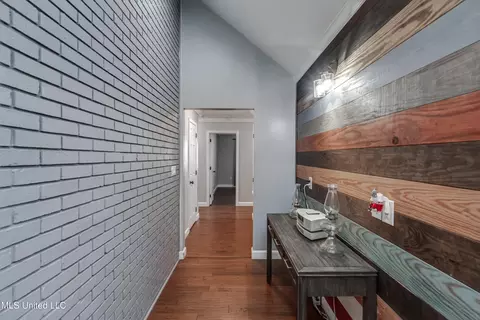 Entry Way - 231 Greenfield Pl, Brandon, MS 39047 photo 4 of 4