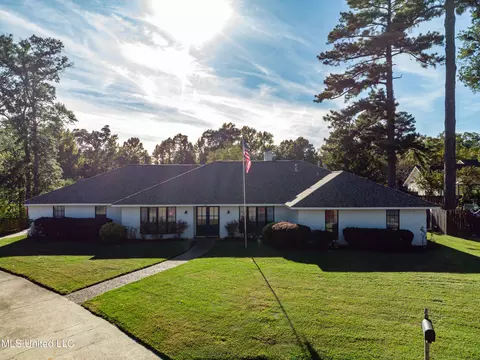 231 Greenfield Pl, Brandon, MS 39047
