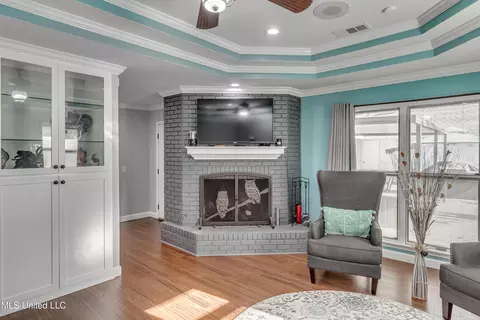 Living - 231 Greenfield Pl, Brandon, MS 39047 photo 3 of 3