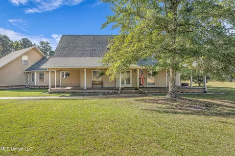 13524 Highway 613, Moss Point, MS 39562