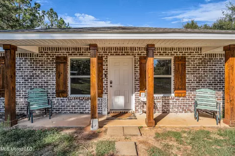 Exterior - 123 Dixon Rd, Lucedale, MS 39452 photo 2 of 3