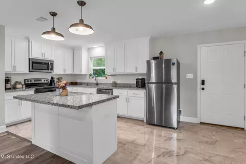 Kitchen - 123 Dixon Rd, Lucedale, MS 39452 photo 1 of 3