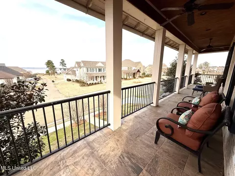 Exterior - 230 Arbor Trl, Brandon, MS 39047 photo 4 of 16