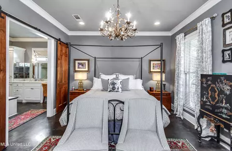Bedroom - 230 Arbor Trl, Brandon, MS 39047 photo 1 of 10