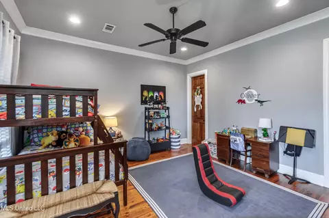 Bedroom - 230 Arbor Trl, Brandon, MS 39047 photo 7 of 10