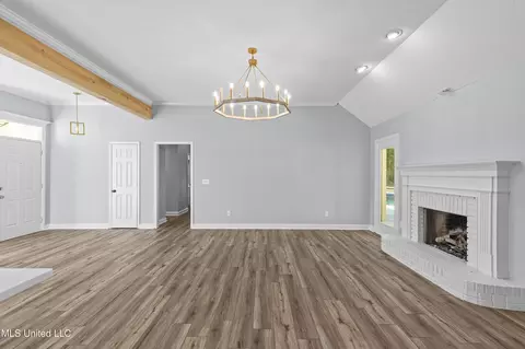 Living - 302 Ansley Pl, Madison, MS 39110 photo 1 of 6