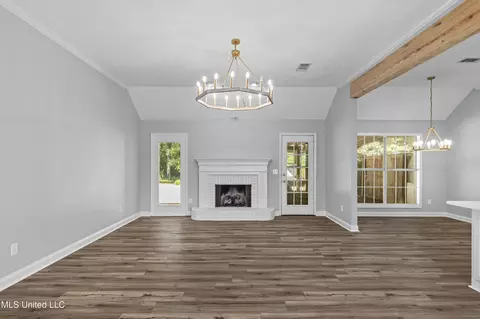 Living - 302 Ansley Pl, Madison, MS 39110 photo 4 of 6