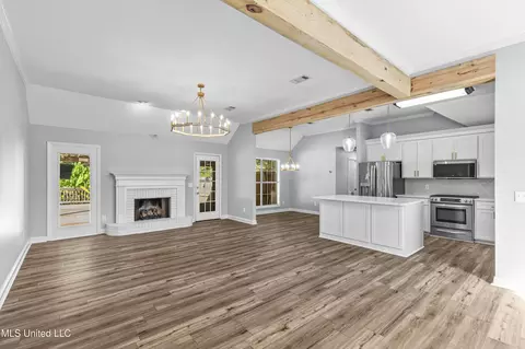Living - 302 Ansley Pl, Madison, MS 39110 photo 5 of 6