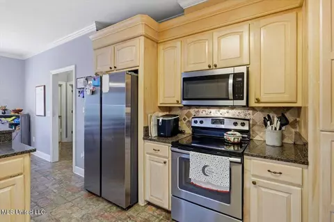 Kitchen - 2008 Brookstone Pl, Brandon, MS 39042 photo 3 of 4