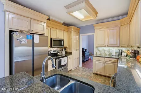 Kitchen - 2008 Brookstone Pl, Brandon, MS 39042 photo 1 of 4