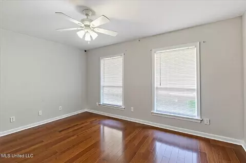 Bedroom - 2046 S Cobblestone Cv, Brandon, MS 39042 photo 5 of 6