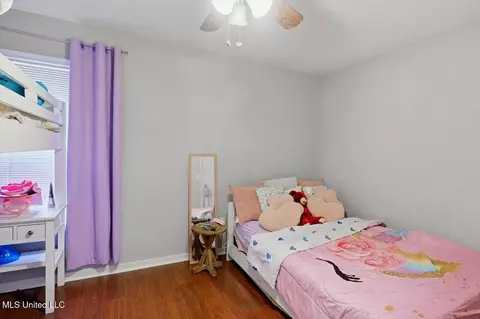Bedroom - 2046 S Cobblestone Cv, Brandon, MS 39042 photo 4 of 6