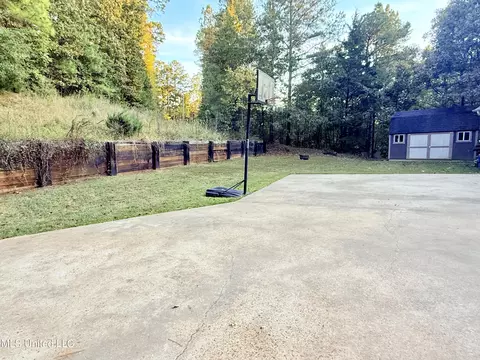 Exterior - 466 Fort Hill Rd, Grenada, MS 38901 photo 5 of 6