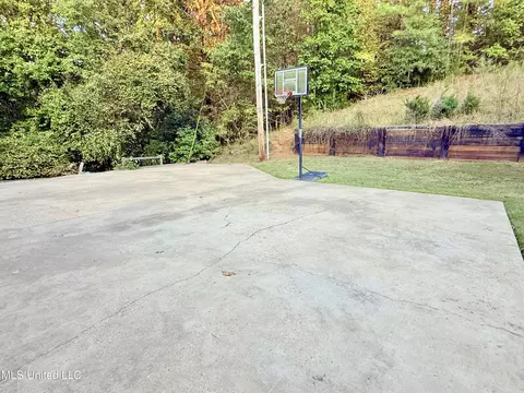 Exterior - 466 Fort Hill Rd, Grenada, MS 38901 photo 4 of 6