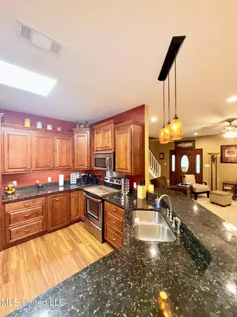 Kitchen - 466 Fort Hill Rd, Grenada, MS 38901 photo 1 of 5