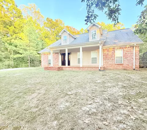 Exterior - 466 Fort Hill Rd, Grenada, MS 38901 photo 3 of 6