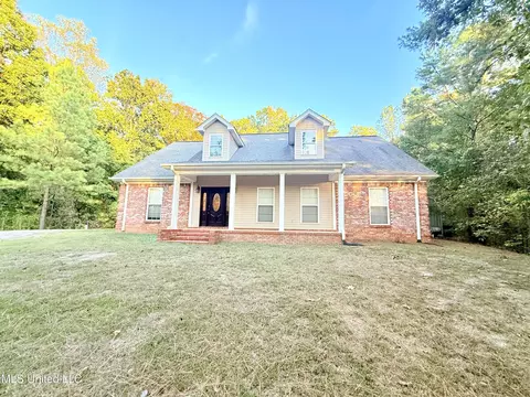 466 Fort Hill Rd, Grenada, MS 38901