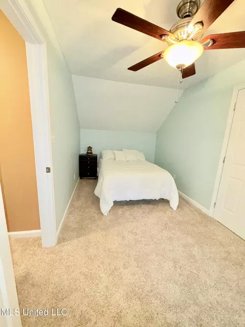 Bedroom - 466 Fort Hill Rd, Grenada, MS 38901 photo 3 of 4