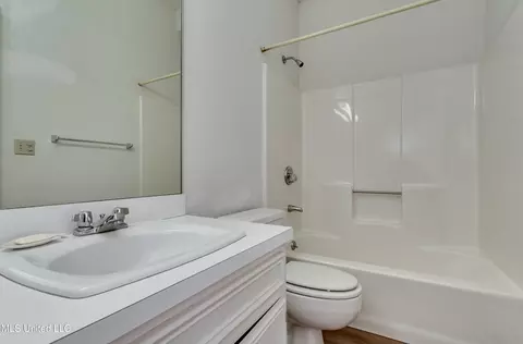 Bath - 188 Webb Ln, Flowood, MS 39232 photo 10 of 10