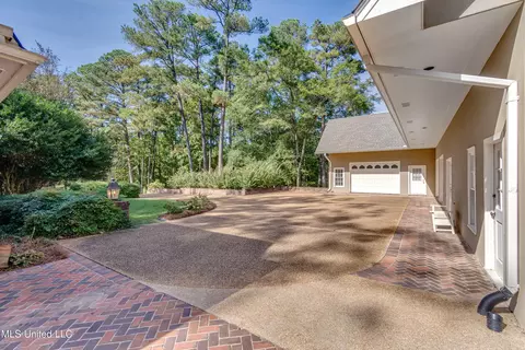 Exterior - 188 Webb Ln, Flowood, MS 39232 photo 11 of 15