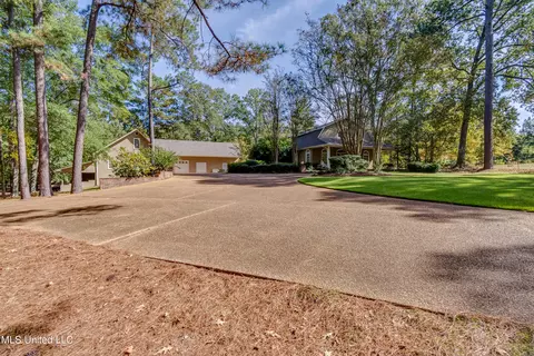Exterior - 188 Webb Ln, Flowood, MS 39232 photo 4 of 15