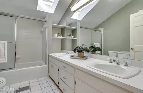 Bath - 188 Webb Ln, Flowood, MS 39232 photo 9 of 10
