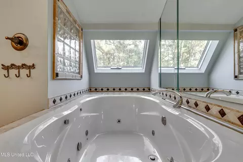 Bath - 188 Webb Ln, Flowood, MS 39232 photo 8 of 10