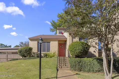 21 Park Crest Pl, Jackson, MS 39211 photo 1