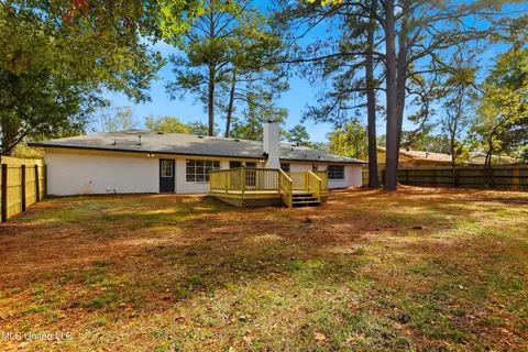 Exterior - 33 Pebble Hill Dr, Brandon, MS 39042 photo 6 of 7