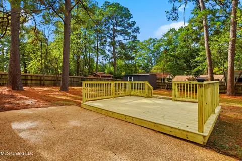 Exterior - 33 Pebble Hill Dr, Brandon, MS 39042 photo 3 of 7