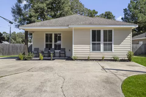 10350 Goodman Rd, D'iberville, MS 39540