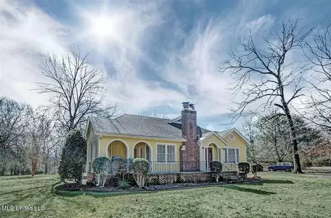 3521 Mcfarland Rd, Raymond, MS 39154