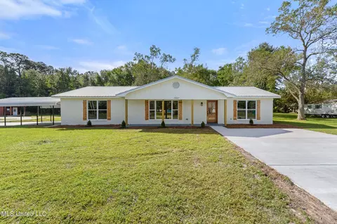 7937 Helmsdale, Ocean Springs, MS 39564